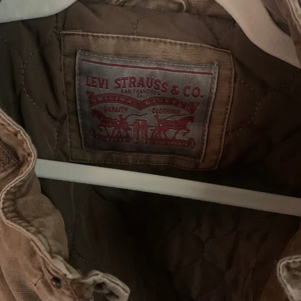 Levi’s Jacket - Picture 4 of 9